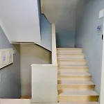 Apartment Tree House Iii