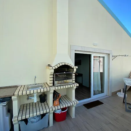 Tree House Iii * שטובל