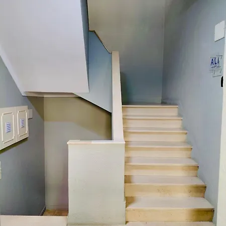 아파트 Tree House Iii